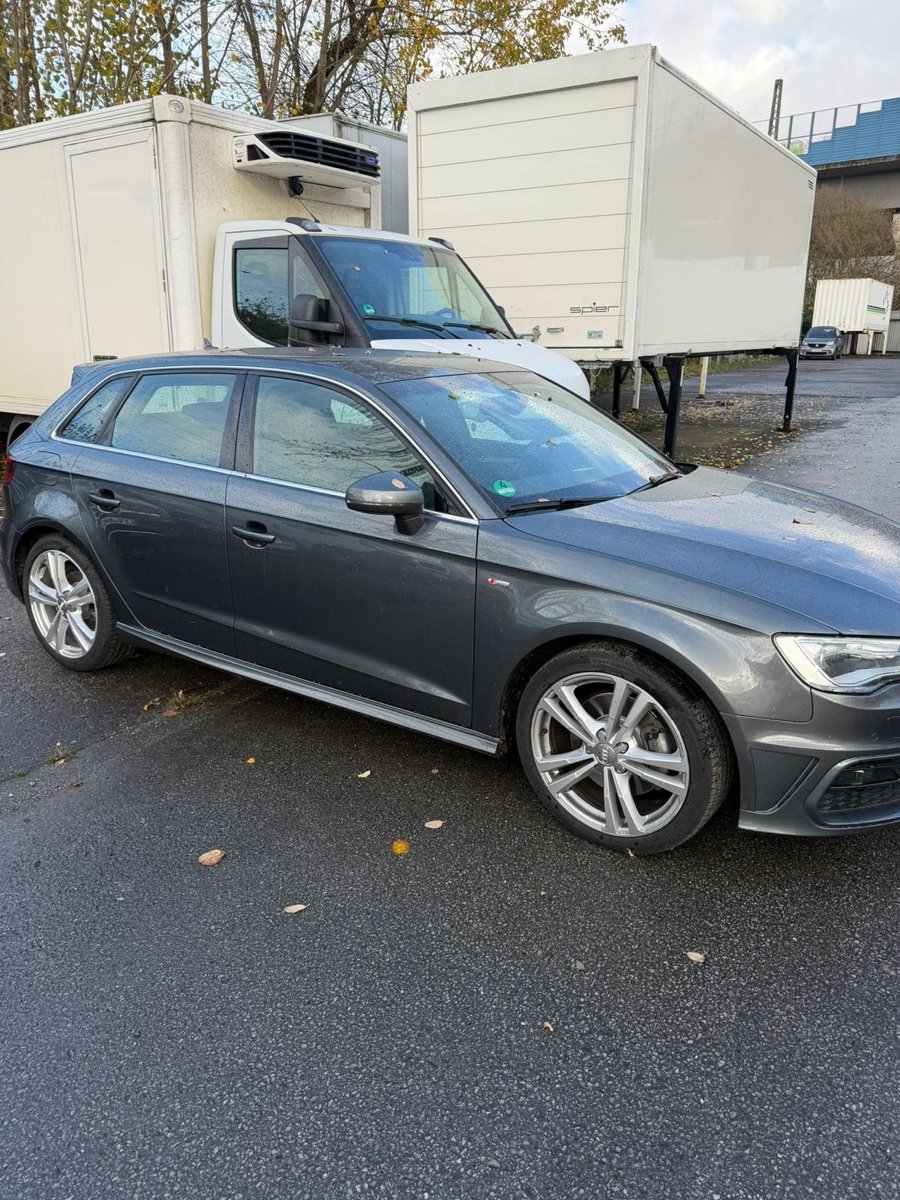 Fahrzeugfoto 11 – Ansicht eines zum Verkauf stehenden Kraftfahrzeugs