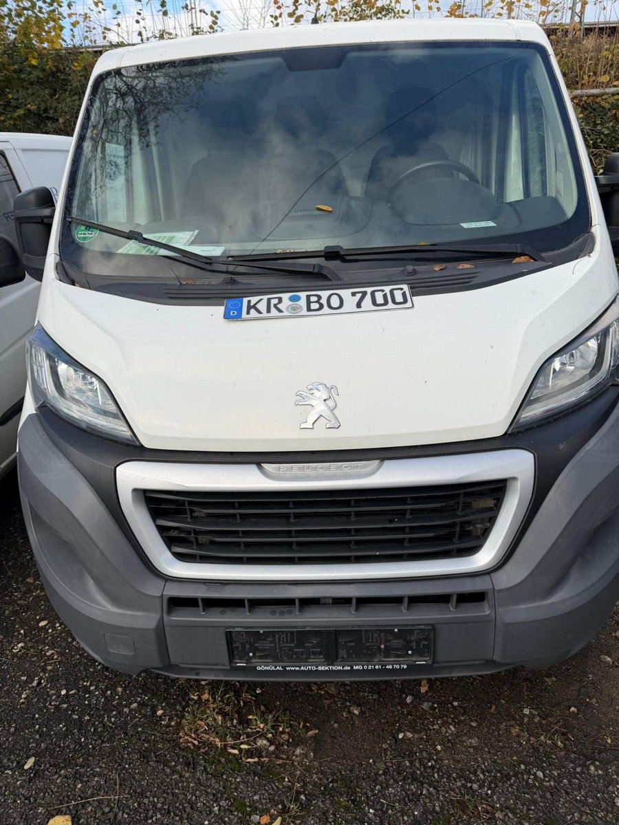 Fahrzeugfoto 15 – Ansicht eines zum Verkauf stehenden Kraftfahrzeugs