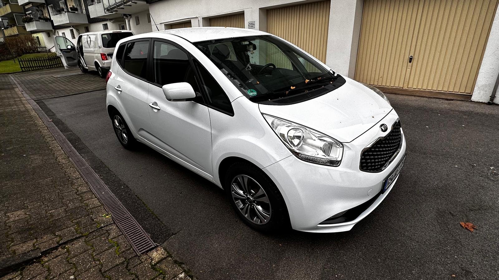 Fahrzeugfoto 17 – Ansicht eines zum Verkauf stehenden Kraftfahrzeugs