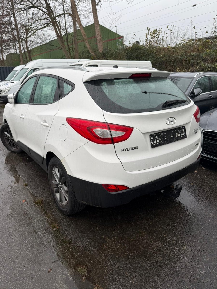 Fahrzeugfoto 21 – Ansicht eines zum Verkauf stehenden Kraftfahrzeugs