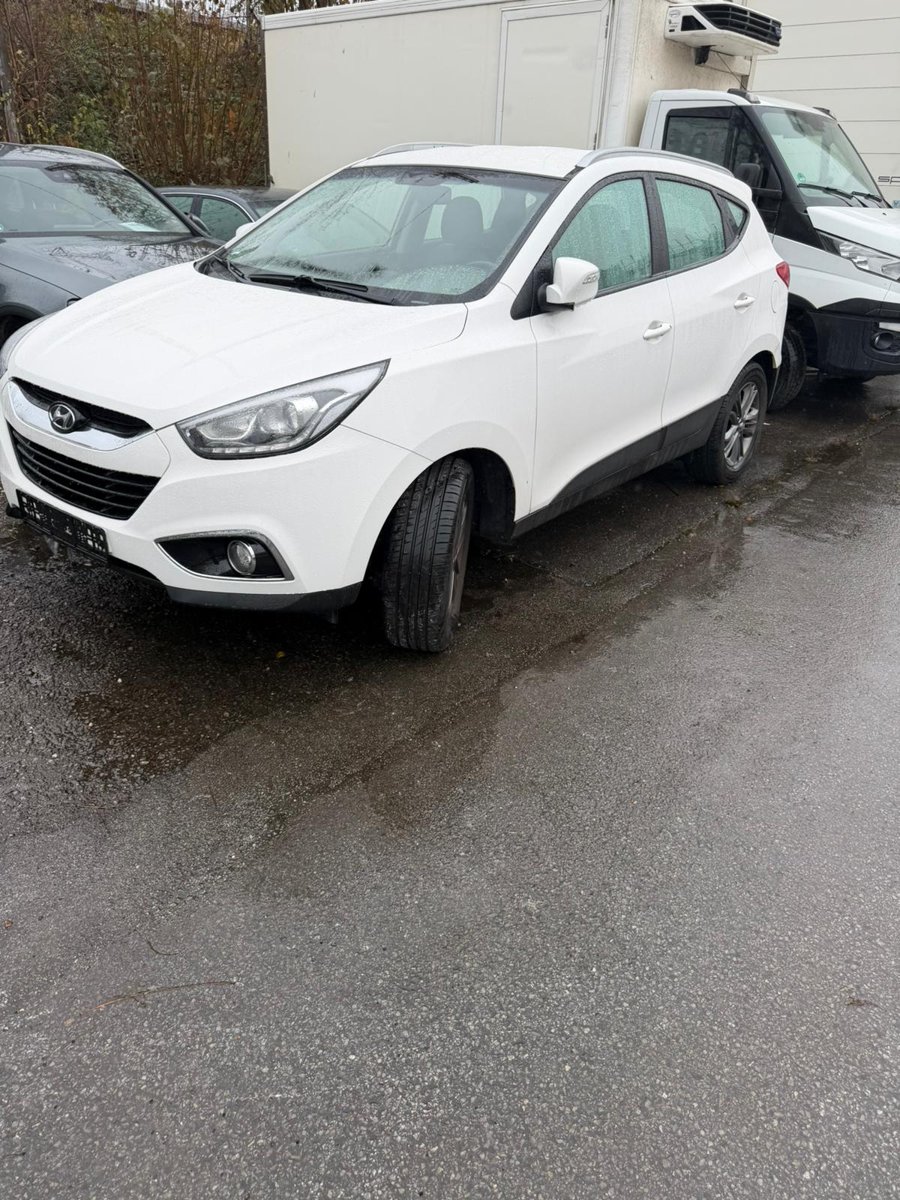 Fahrzeugfoto 22 – Ansicht eines zum Verkauf stehenden Kraftfahrzeugs